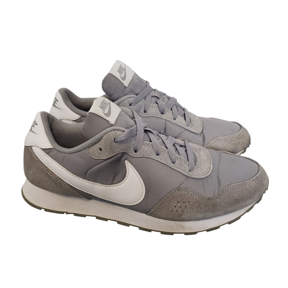 Nike MD Valiant Running Jogging  Shoes Sneakers GS Women's‎ Size 7 Gray